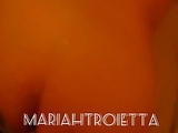mariah doggystyle schizzi di sborra sulle chiappe